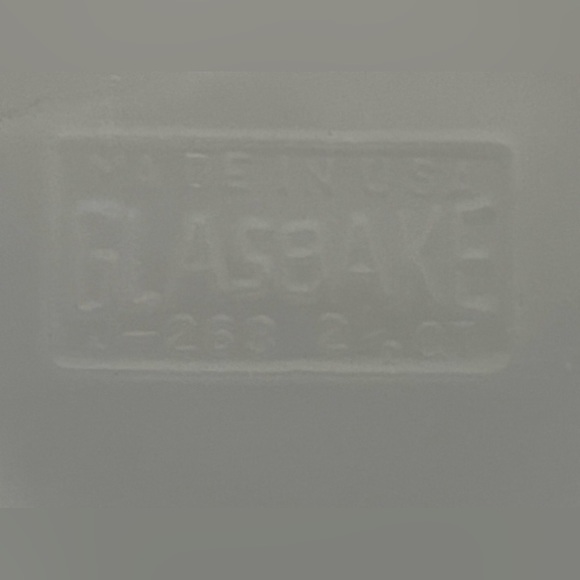 Vintage glassbake rectangular casserole dish - Picture 4 of 13